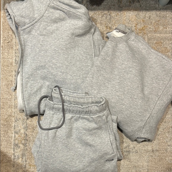 Aritzia Tops - aritzia mega fleece sweat set bundle